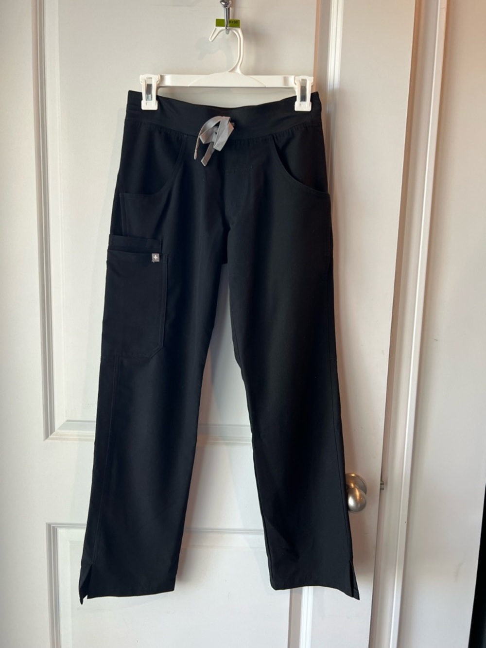 Figs Technical Collection black scrub pants. XXS